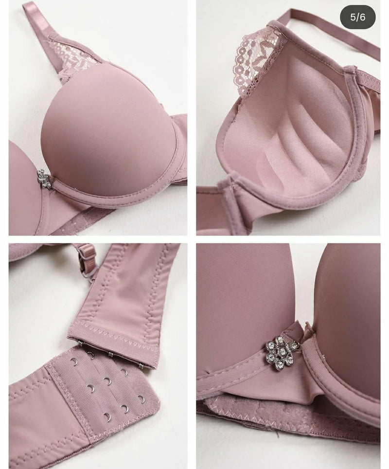 🌹 Pack of 2 Imported Elegant Lace Charm – Push-Up Bras 🌹