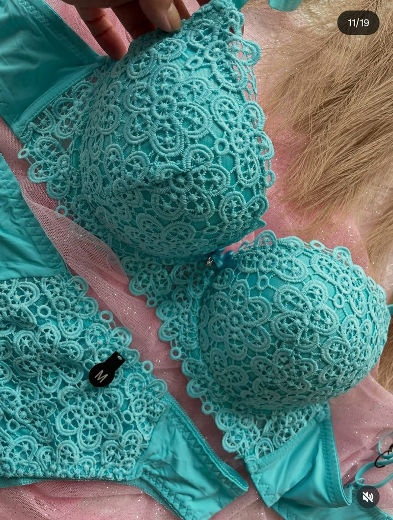 💎 Pack of 4 Royal Elegance – Full Lace Bra & Panty Set 💎