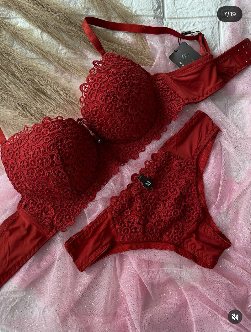 💎 Pack of 4 Royal Elegance – Full Lace Bra & Panty Set 💎